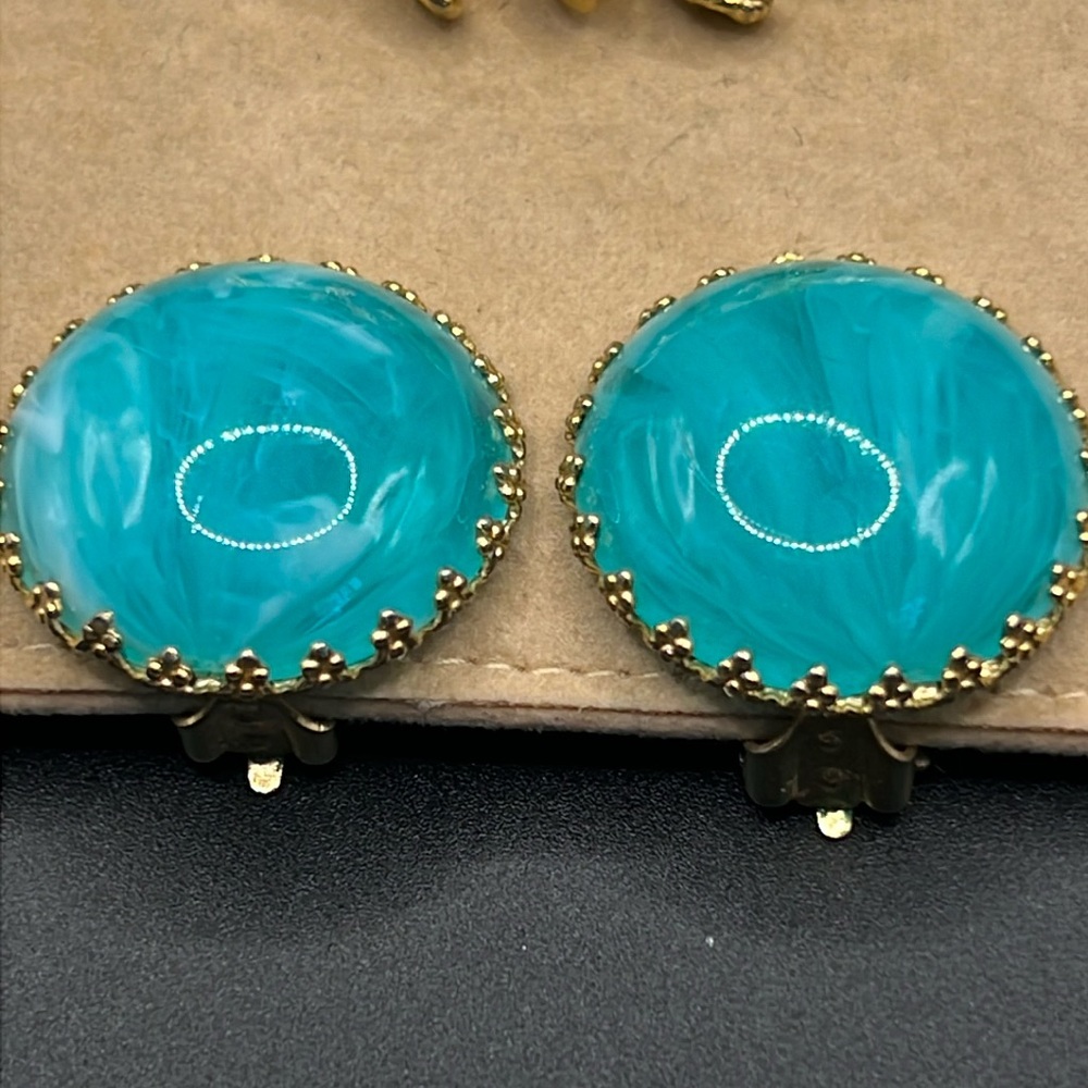 Vintage STAR swirly blue lucite clip earrings